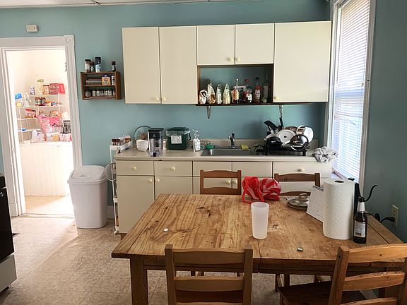 2nd image of 11 Saint Paul St APT 1