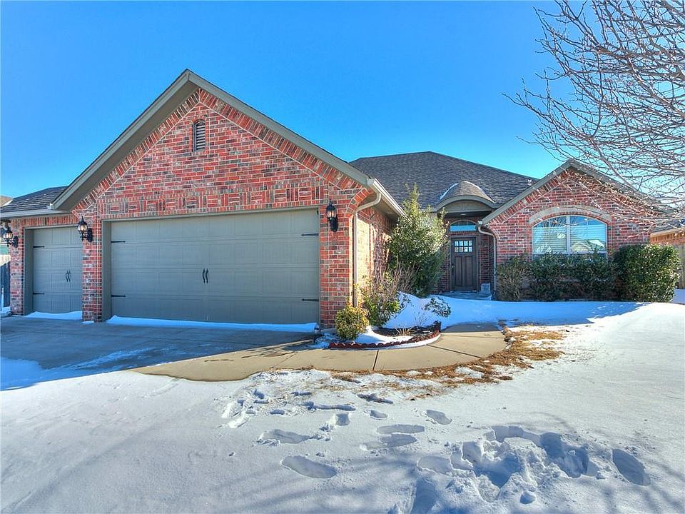 1st image of 550 W Pine Rose Court Way