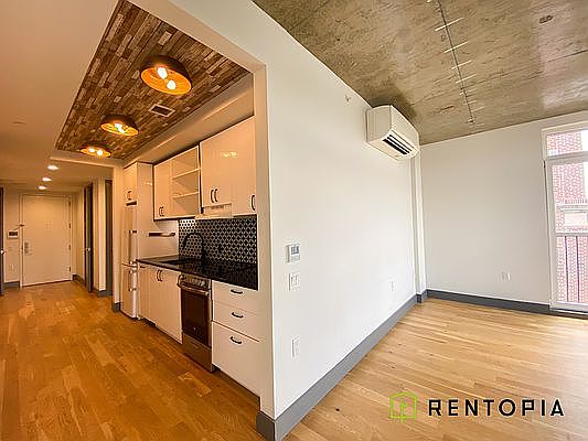 4th image of 340 Evergreen Ave APT 503