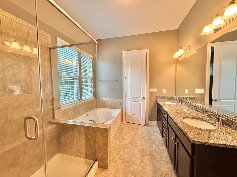 4012 Crismark Dr — Photo 7