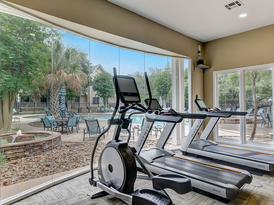 Fitness Studio @ Stone Oak @ Parmer