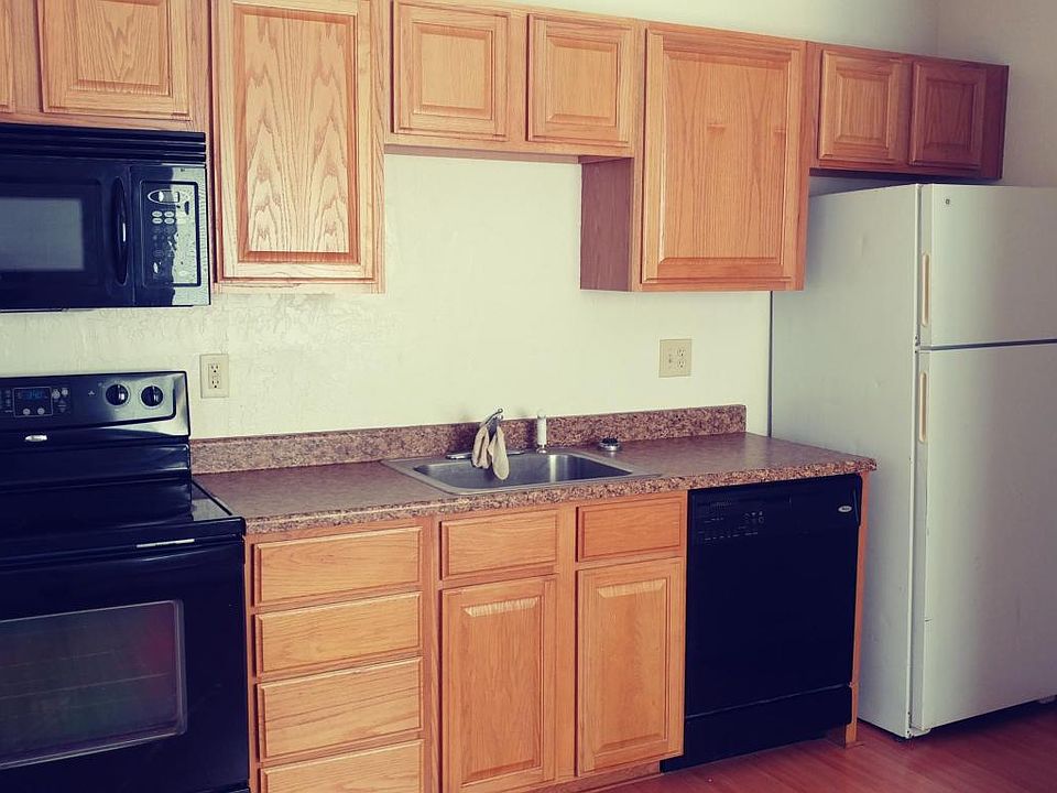 2nd image of 250 W Granada Dr