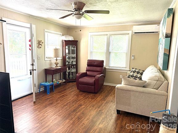 2nd image of 703 Stage St NW