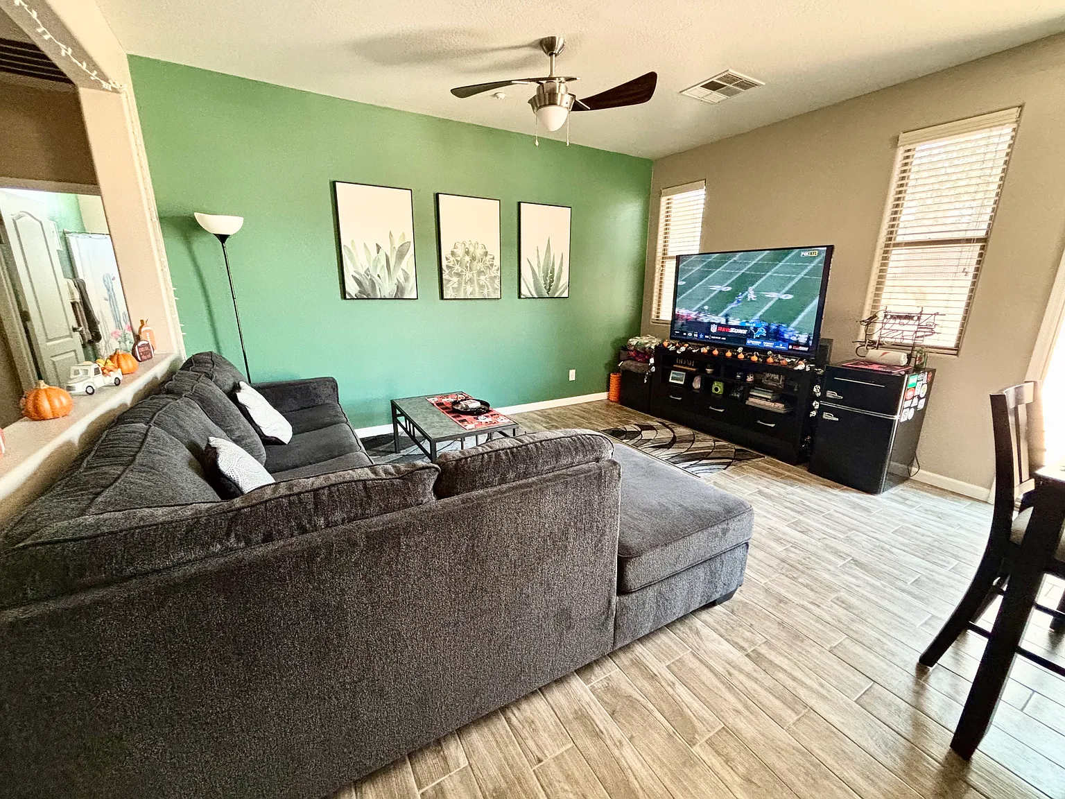 1666 S Martingale Rd — Photo 3