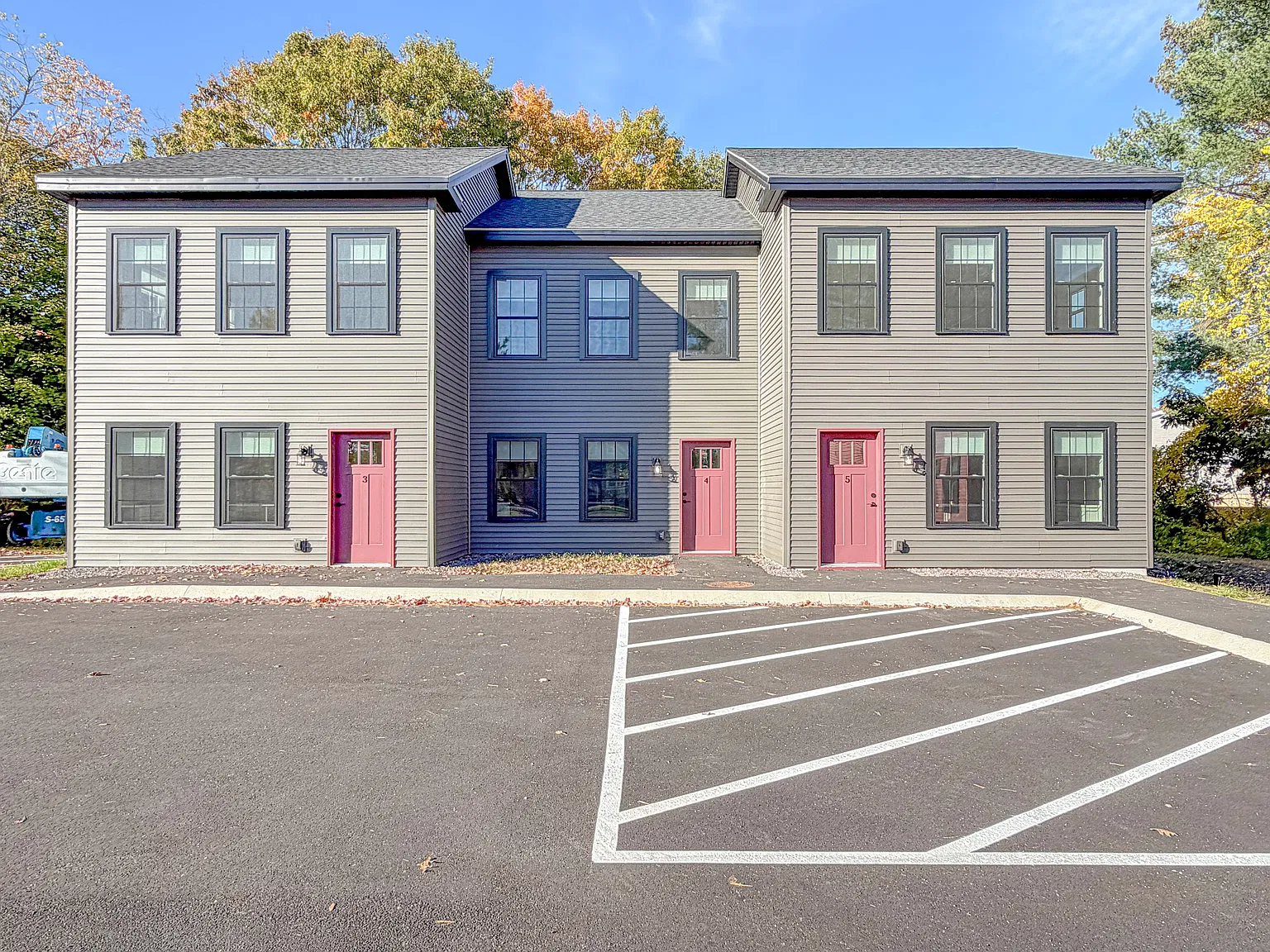 4 Highland Ave — Photo 2