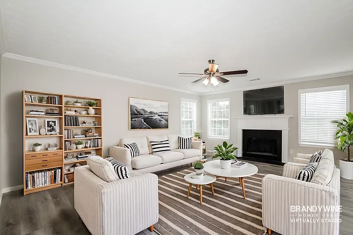 4 bed, 2.5 bath, 2934 sqft, $2,470 — Photo 3