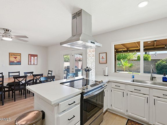 4th image of 2407 E HERMOSA Drive