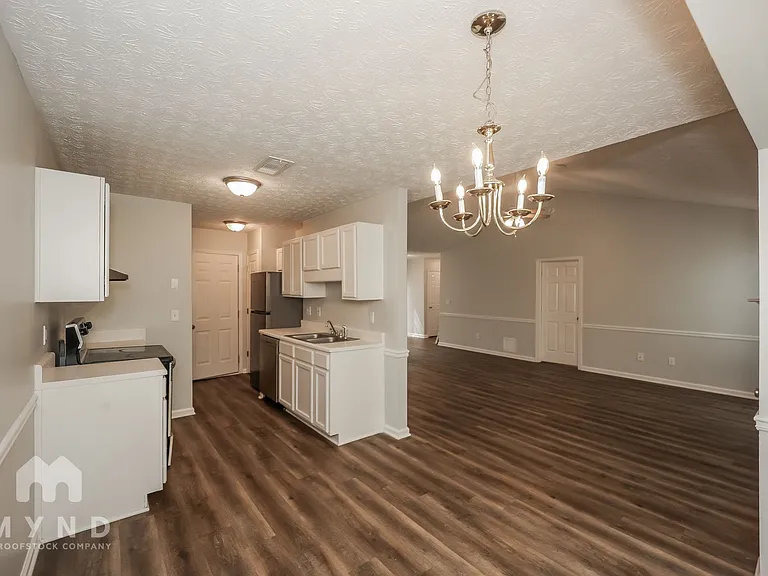 106 Bay Court Dr — Photo 5