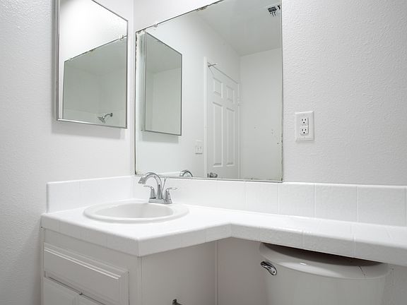 4th image of 44667 San Pablo Ave #5