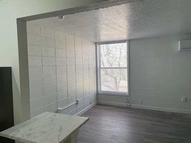 Remodeled, Top End UNM Area Studio Apts. in Great Community — Photo 5
