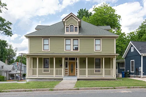 601 Carlton Ave #B Photo 1