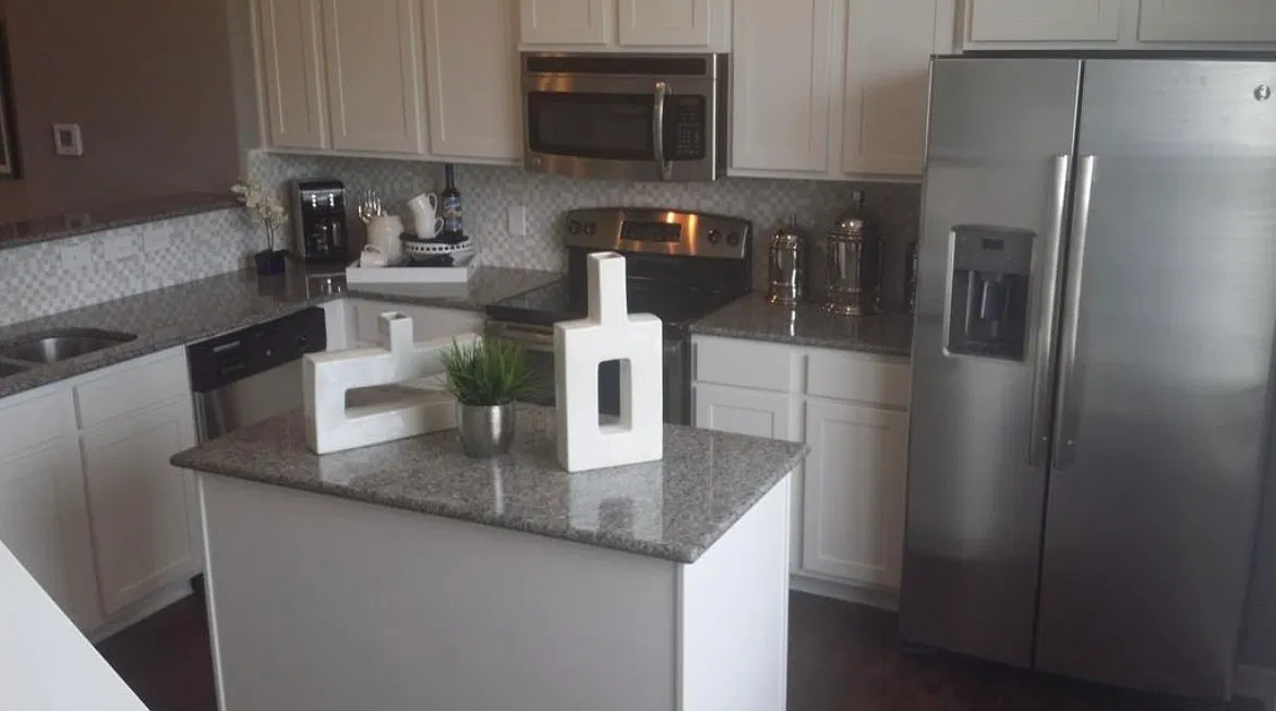 2 bed, 2.5 bath, 1466 sqft, $1,800 — Photo 2