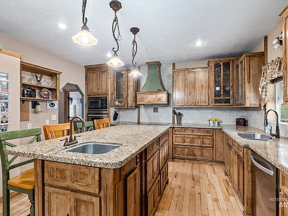 4th image of 1126 Banks Lowman Rd