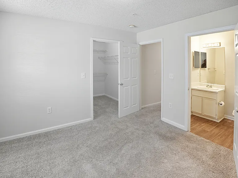 Walk in Closet