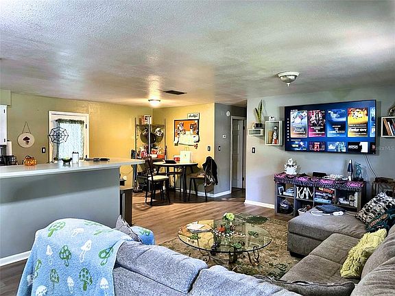 3rd image of 5820 NE 22ND AVENUE