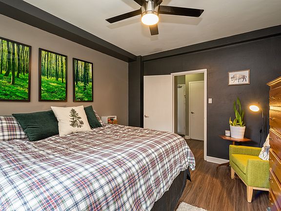 3rd image of 4920 N Marine Dr APT 110