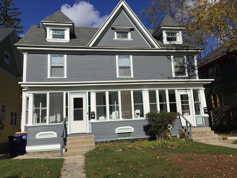 1st image of 741 Fountain St NE