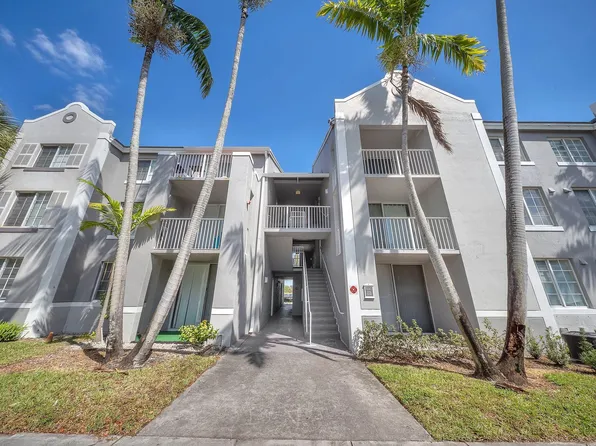 11165 SW 6th St APT 101, Hollywood, FL 33025