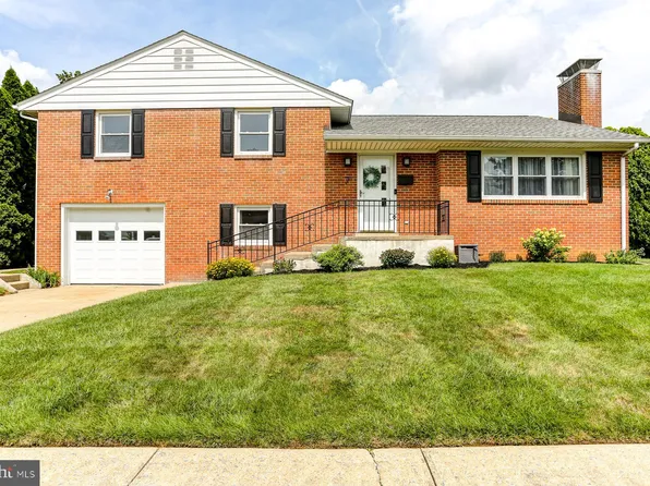 7 Colgate Dr, Camp Hill, PA 17011