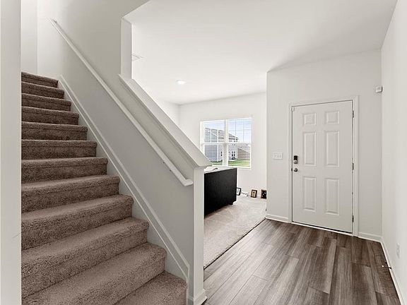 5th image of 157 Colbury St