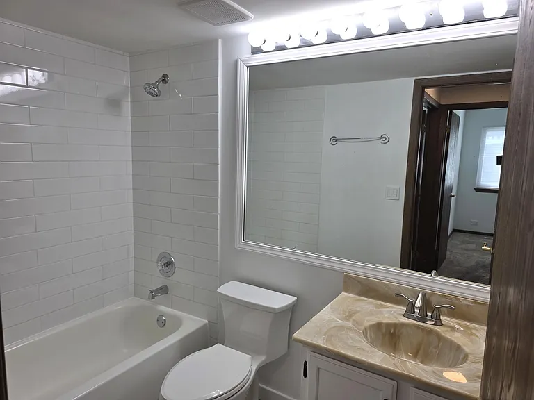 951 Glouchester Cir #0 — Photo 7