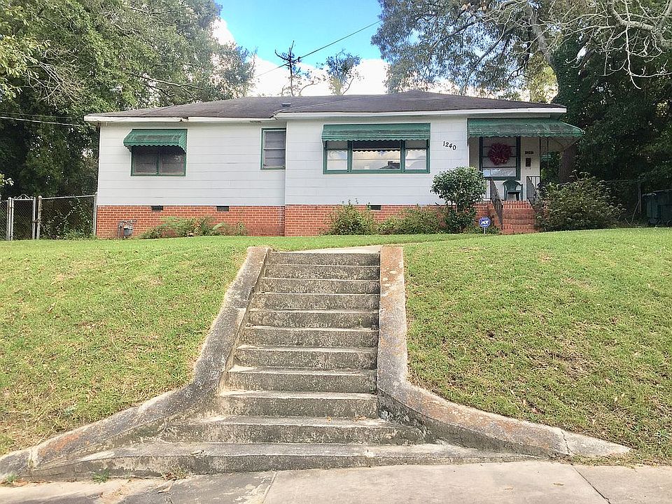 House on Hill - front
