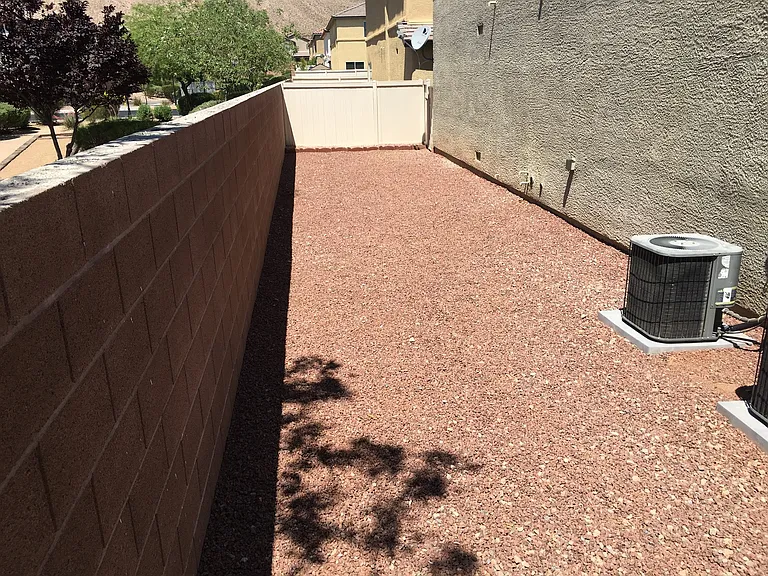 9933 Carrizo Springs Ave — Photo 23