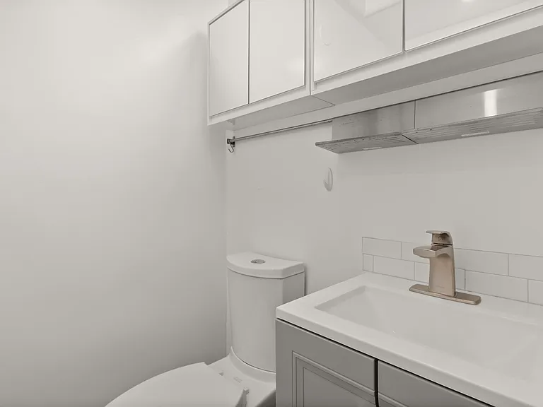 3124 Helms Ave #1/2 — Photo 10
