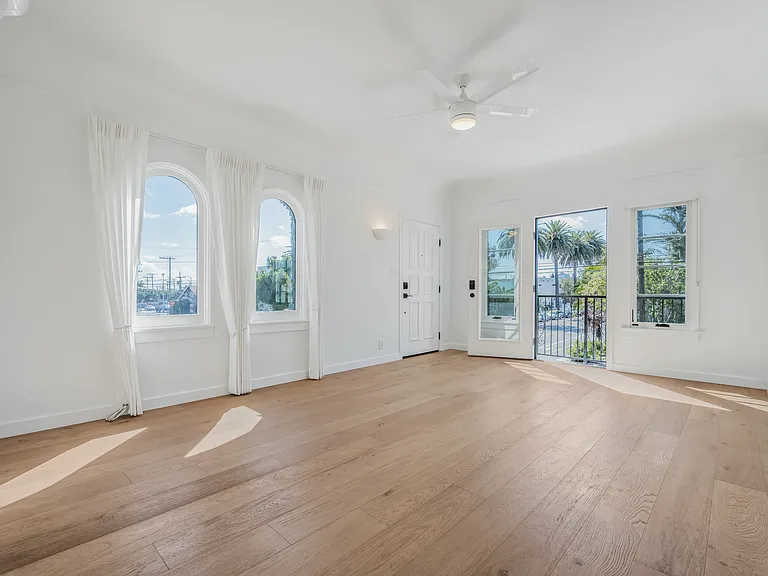 1312 Riviera Ave #303 — Photo 11