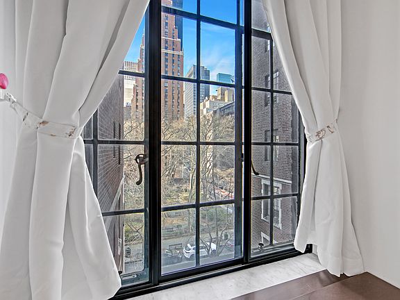 4th image of 25 Tudor City Pl APT 509