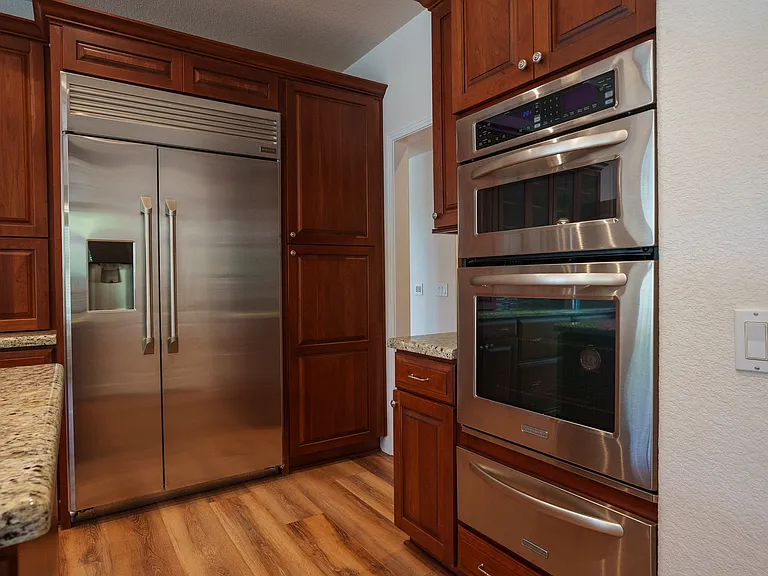 16880 Saint James Dr — Photo 18
