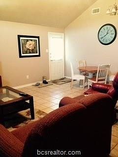 3rd image of 1441 Western Oaks Ct