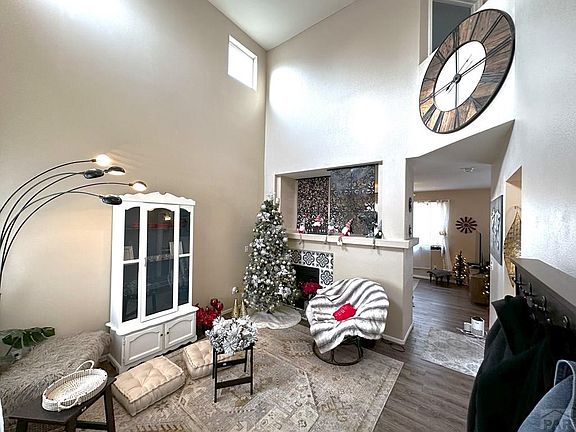 3rd image of 3915 Elk Ln