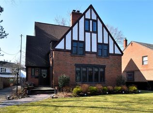 3838 Claridge Oval, University Heights, OH 44118