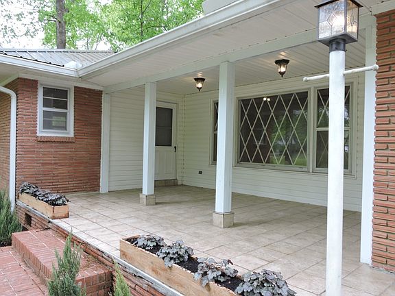 4th image of 180 Dogwood Dr