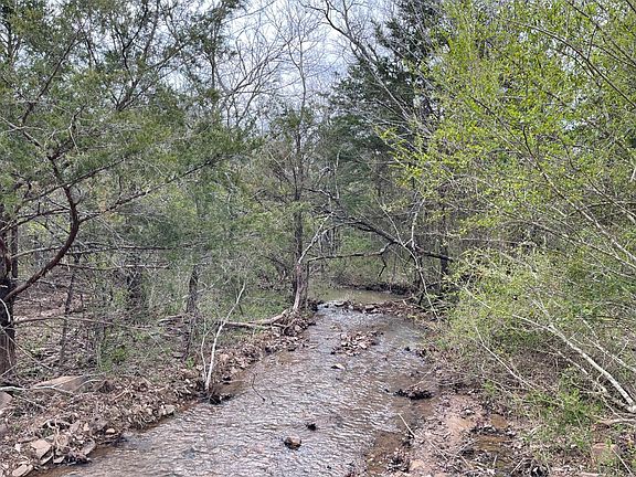 2nd image of 985 Whispering Pines Loop