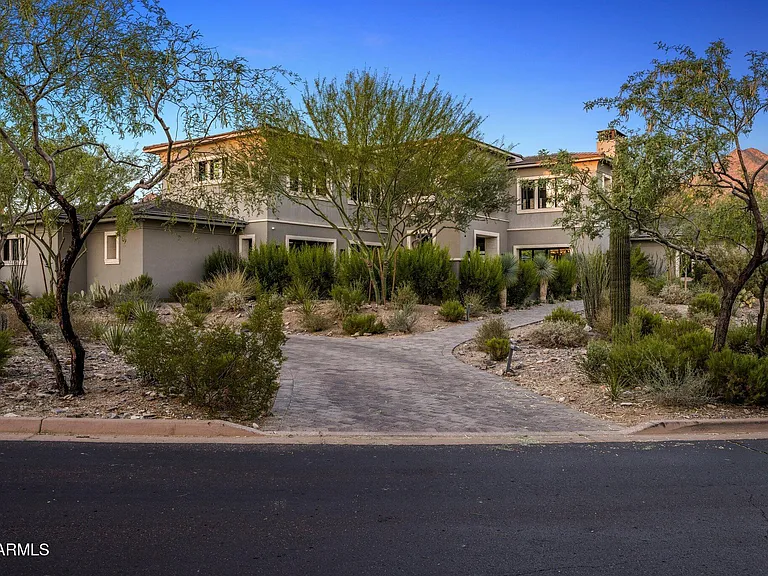 10110 E Siesta Ln — Photo 3