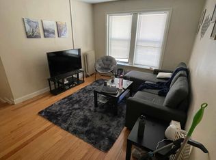 11 Queensberry St #4I, Boston, MA 02215