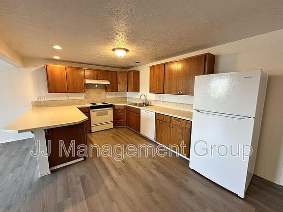 2nd image of 1219 2nd St