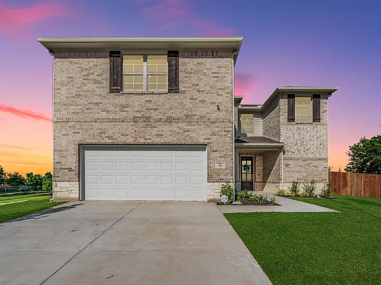 101 Gardenia Dr — Photo 1
