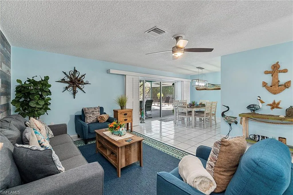 3 bed, 2.0 bath, 1595 sqft, $9,500 — Photo 3