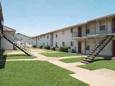 1st image of 3035 E Ledbetter Dr