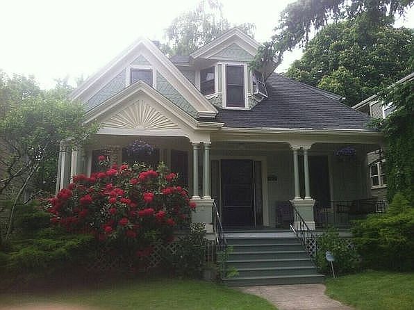 A Painted Lady Inn 1894
