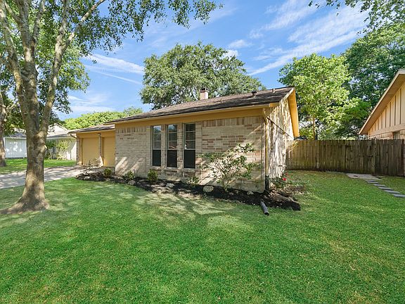 3rd image of 22626 Leedstown Ln