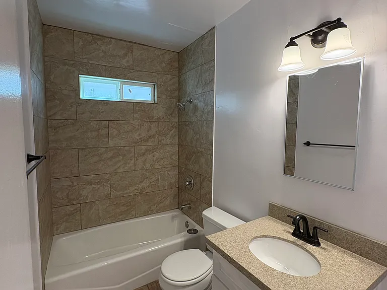 520 E Pleasant St #4 — Photo 7