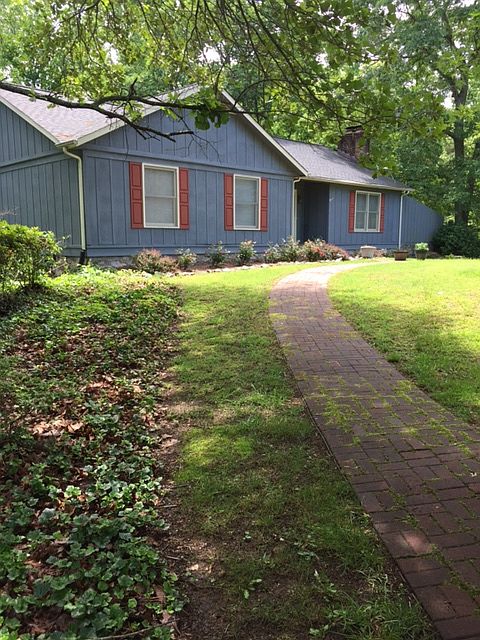 1st image of 410 Country Ln