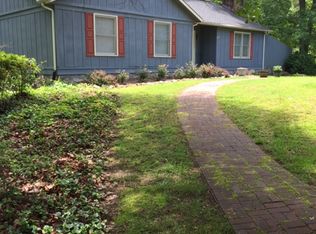 410 Country Ln, Pelham, NC 27311