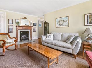 386 Green End Ave APT 6, Middletown, RI 02842