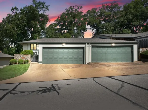 763 Knickerbacker Dr, Ballwin, MO 63021