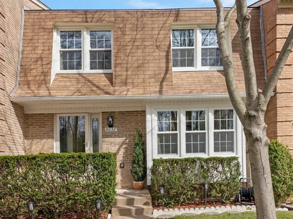 9038 Rosewall Ct, Springfield, VA 22152